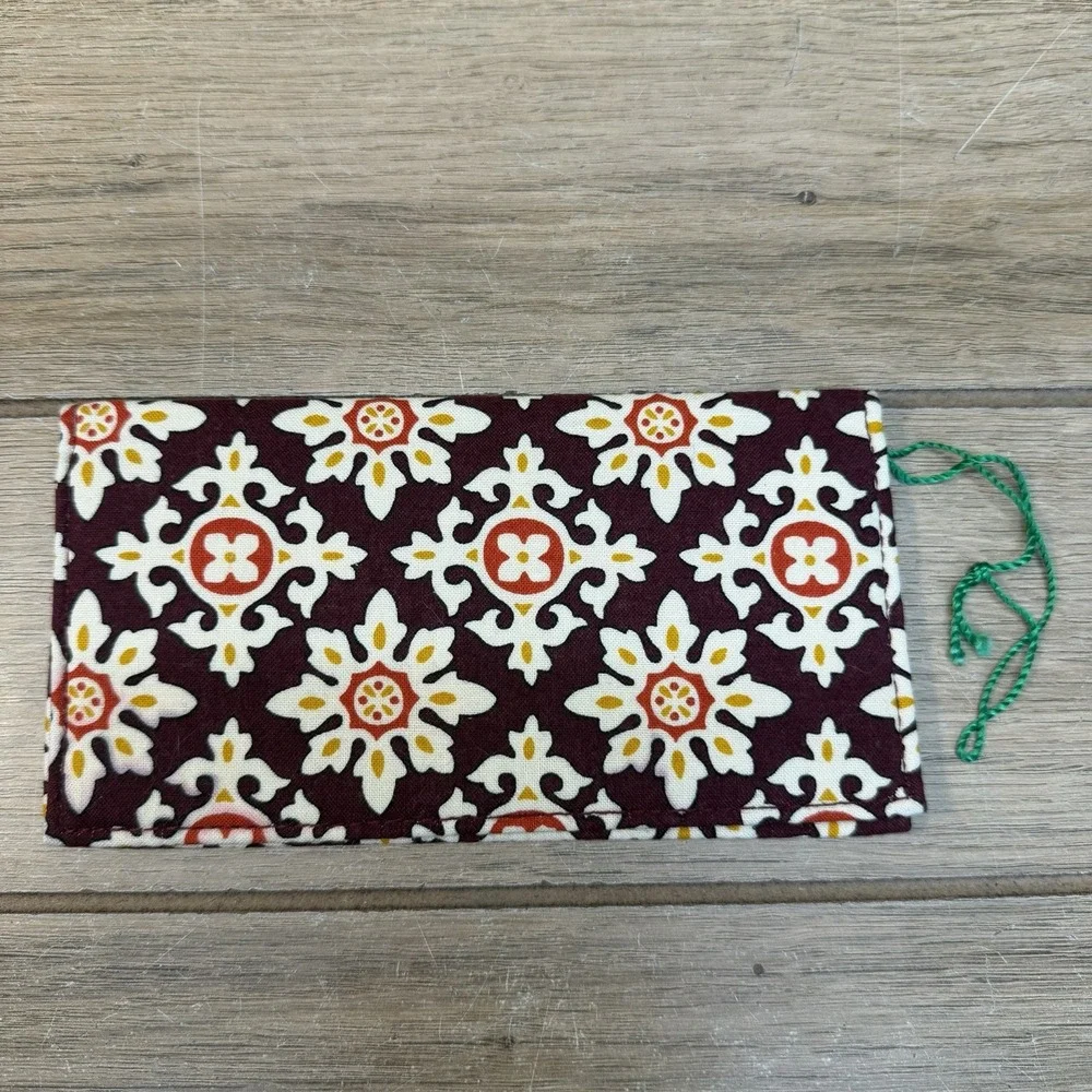 VERA BRADLEY Medallion Brown Checkbook Cover Retired Cotton Quilted USA